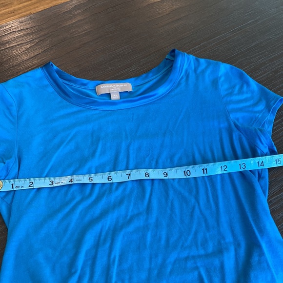 Banana republic ladies luxe touch T-shirt in size extra small. - Picture 7 of 8